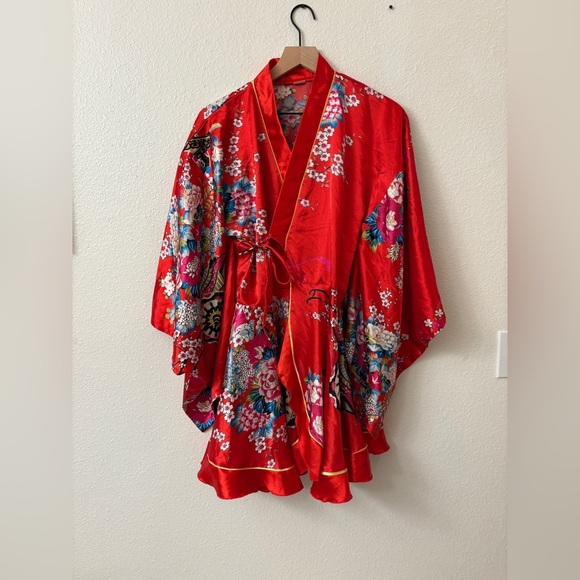 Vintage Other - Vtg Womens Kimono Silk Satin Robe Floral Ruffle Sleeve Tie Side Red Sz Medium